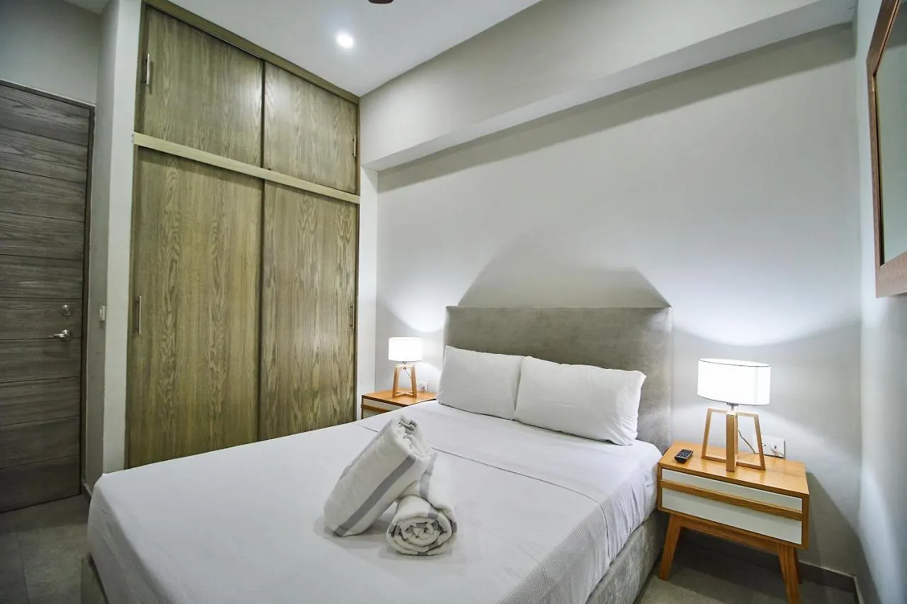 Torre 42 Playa Del Carmen By Lockey 아파트 호텔