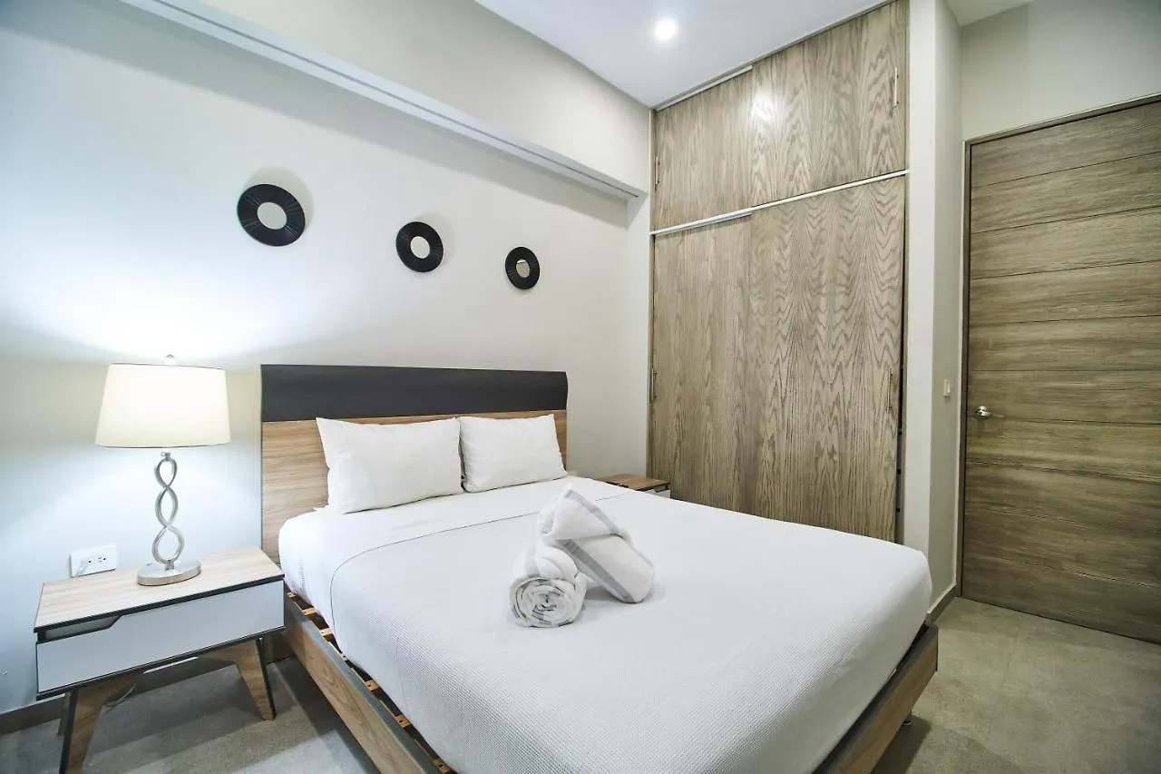 Torre 42 Playa Del Carmen By Lockey Aparthotel 3*,  Messico