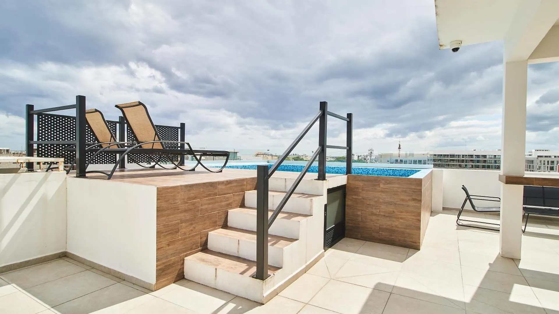 Torre 42 Playa Del Carmen By Lockey 아파트 호텔 3*,  멕시코