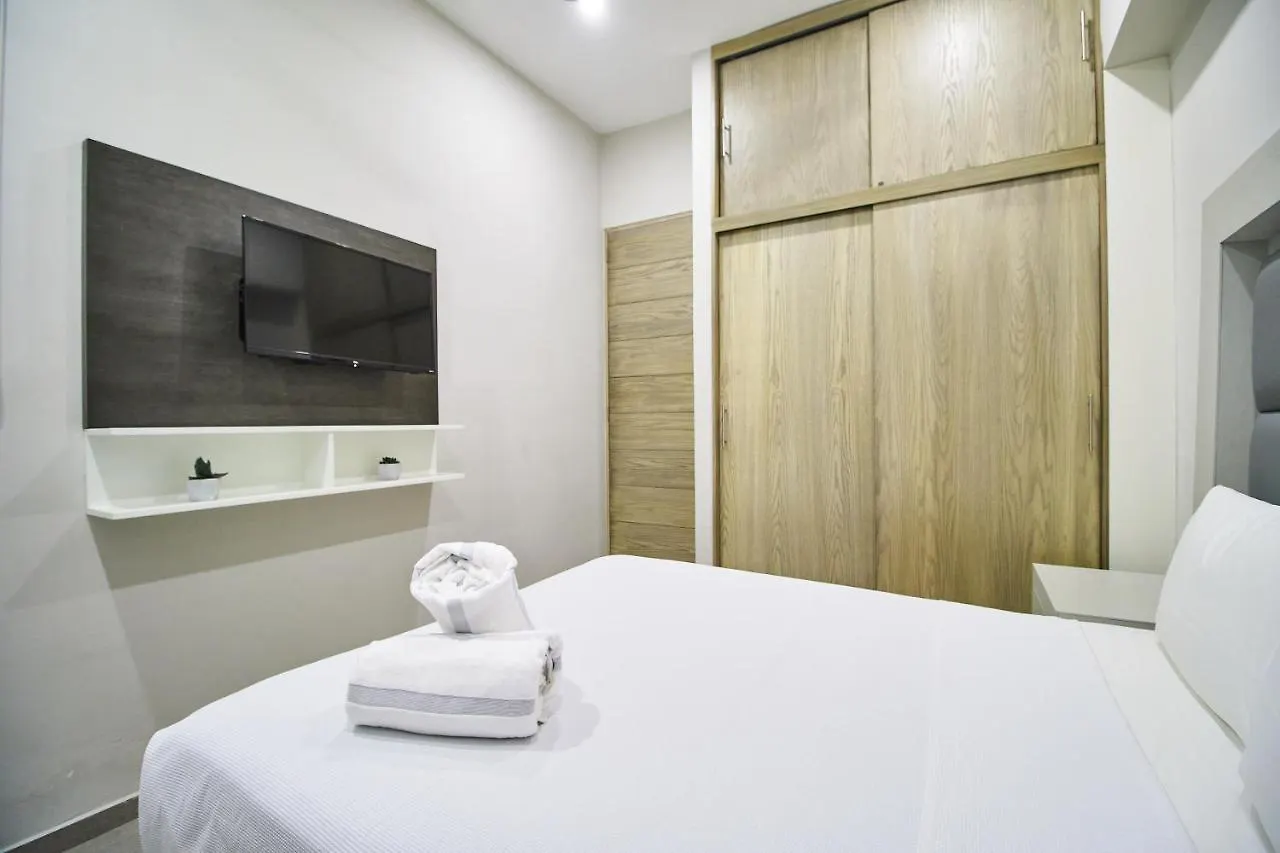 Aparthotel Torre 42 Playa Del Carmen By Lockey