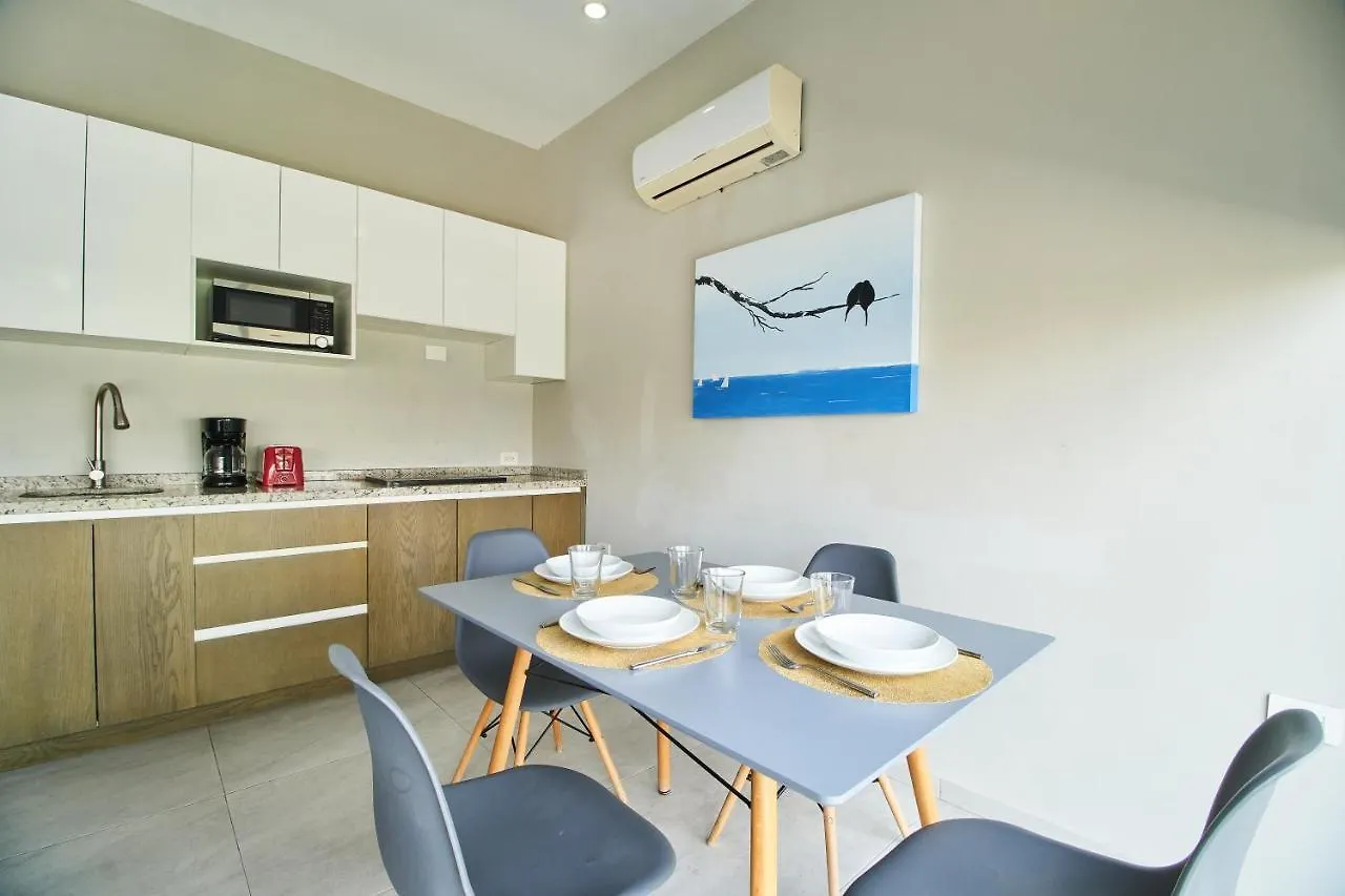 Aparthotel Torre 42 Playa Del Carmen By Lockey