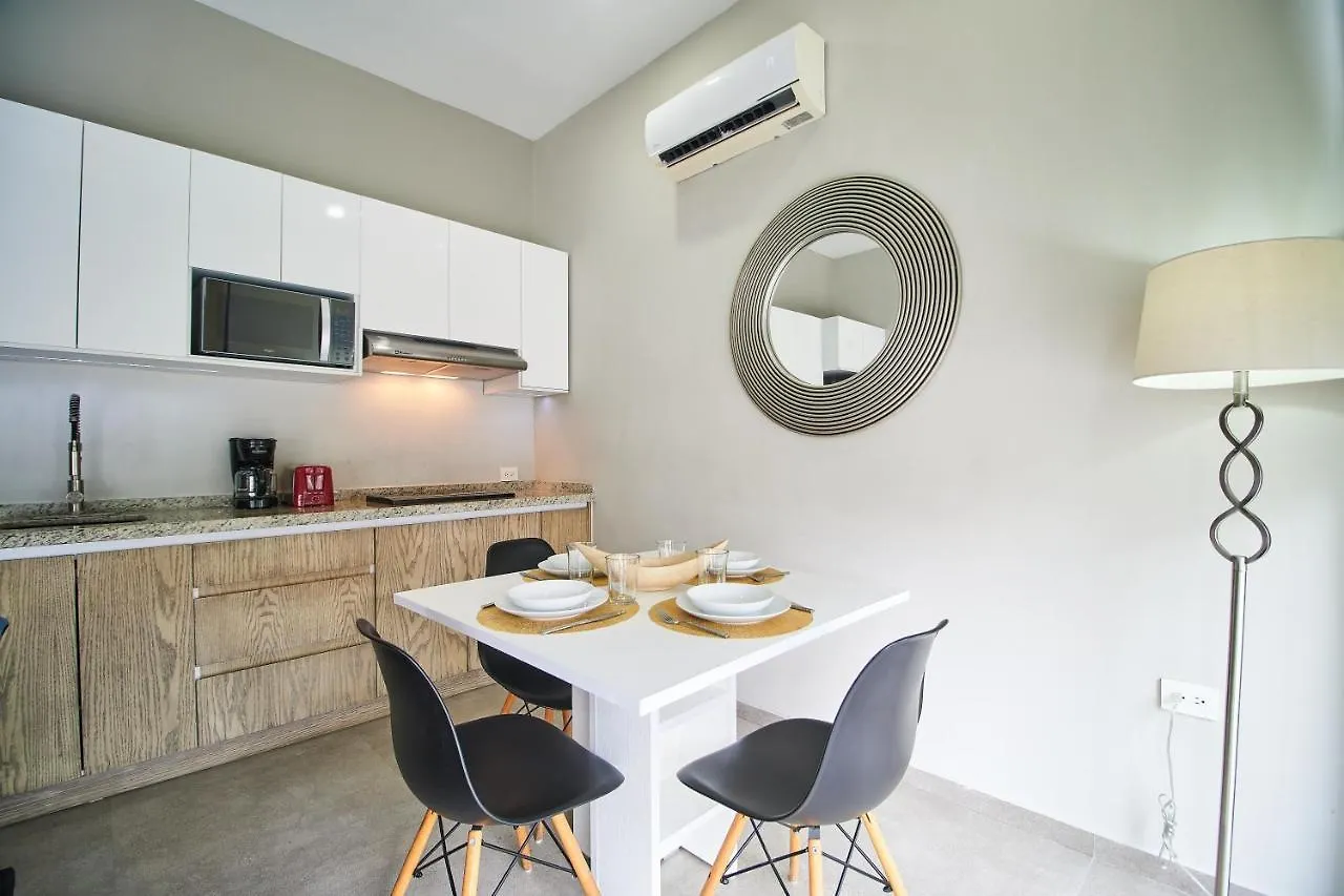 Aparthotel Torre 42 Playa Del Carmen By Lockey